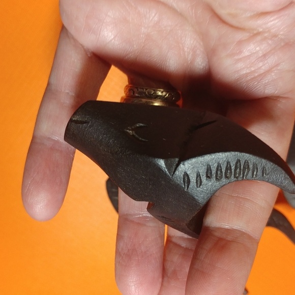 Bull bison buffalo carved wood napkin rings - Picture 7 of 7